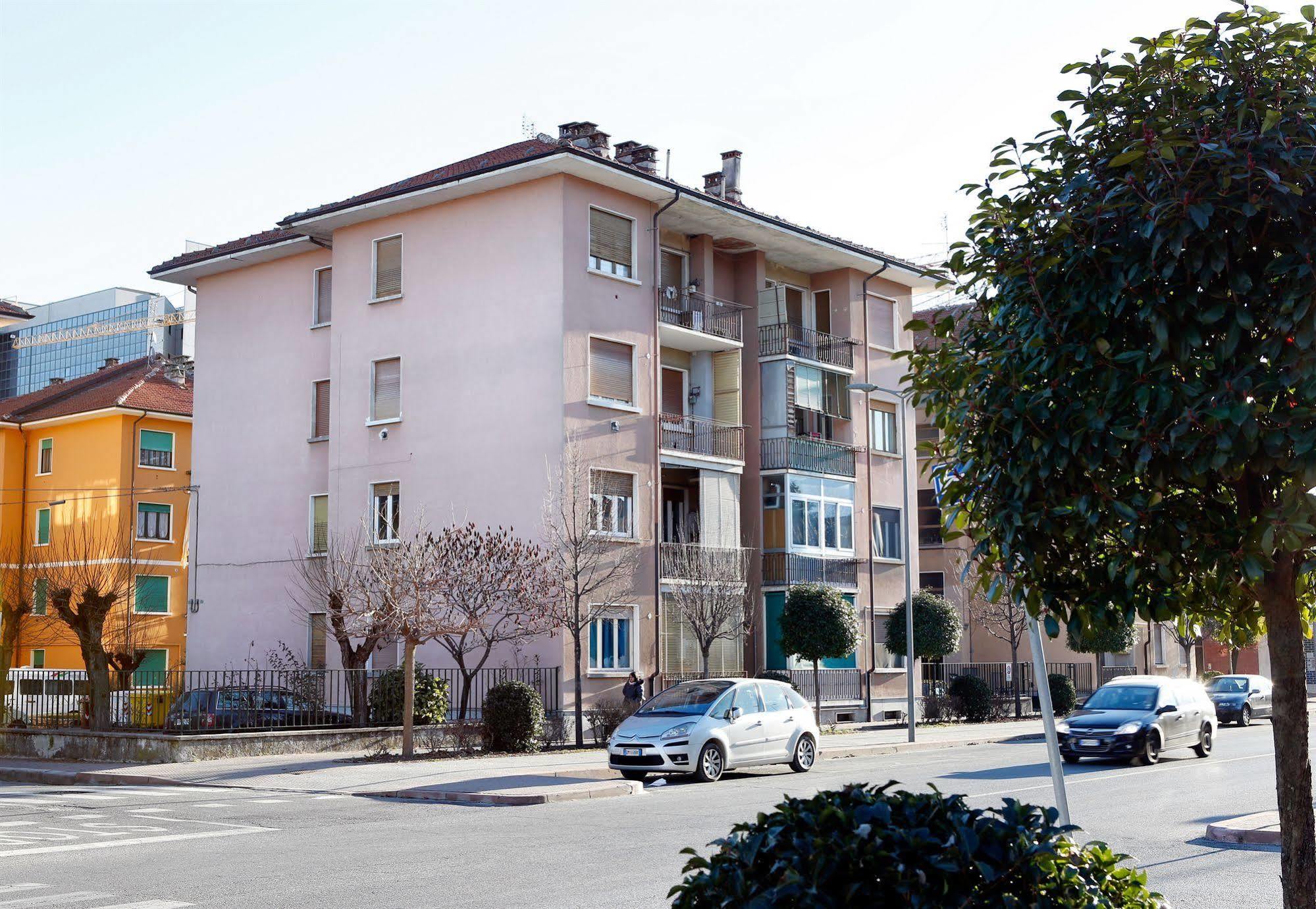 B&B Il Rosso E Il Blu Cuneo Exterior photo