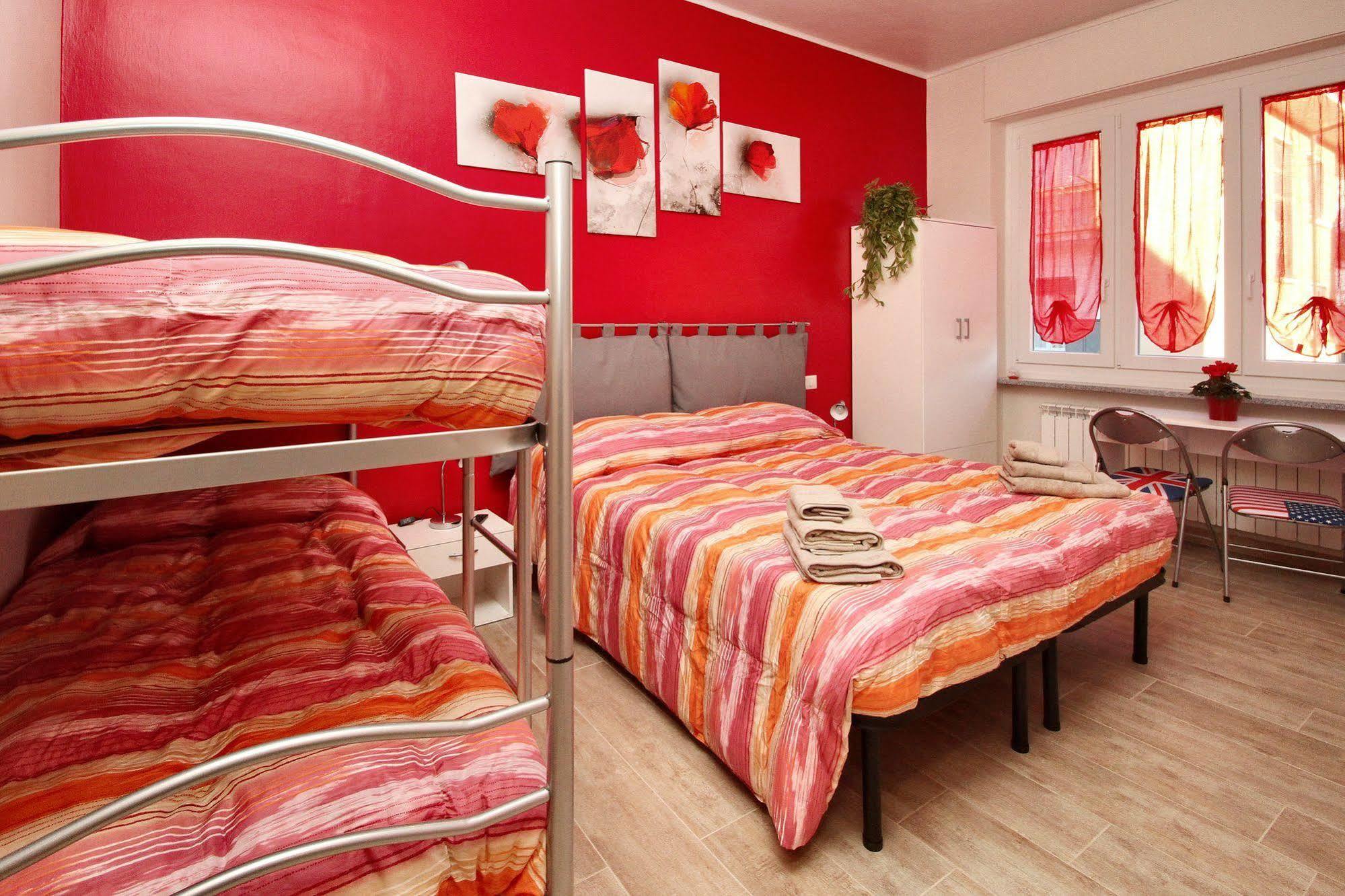 B&B Il Rosso E Il Blu Cuneo Exterior photo