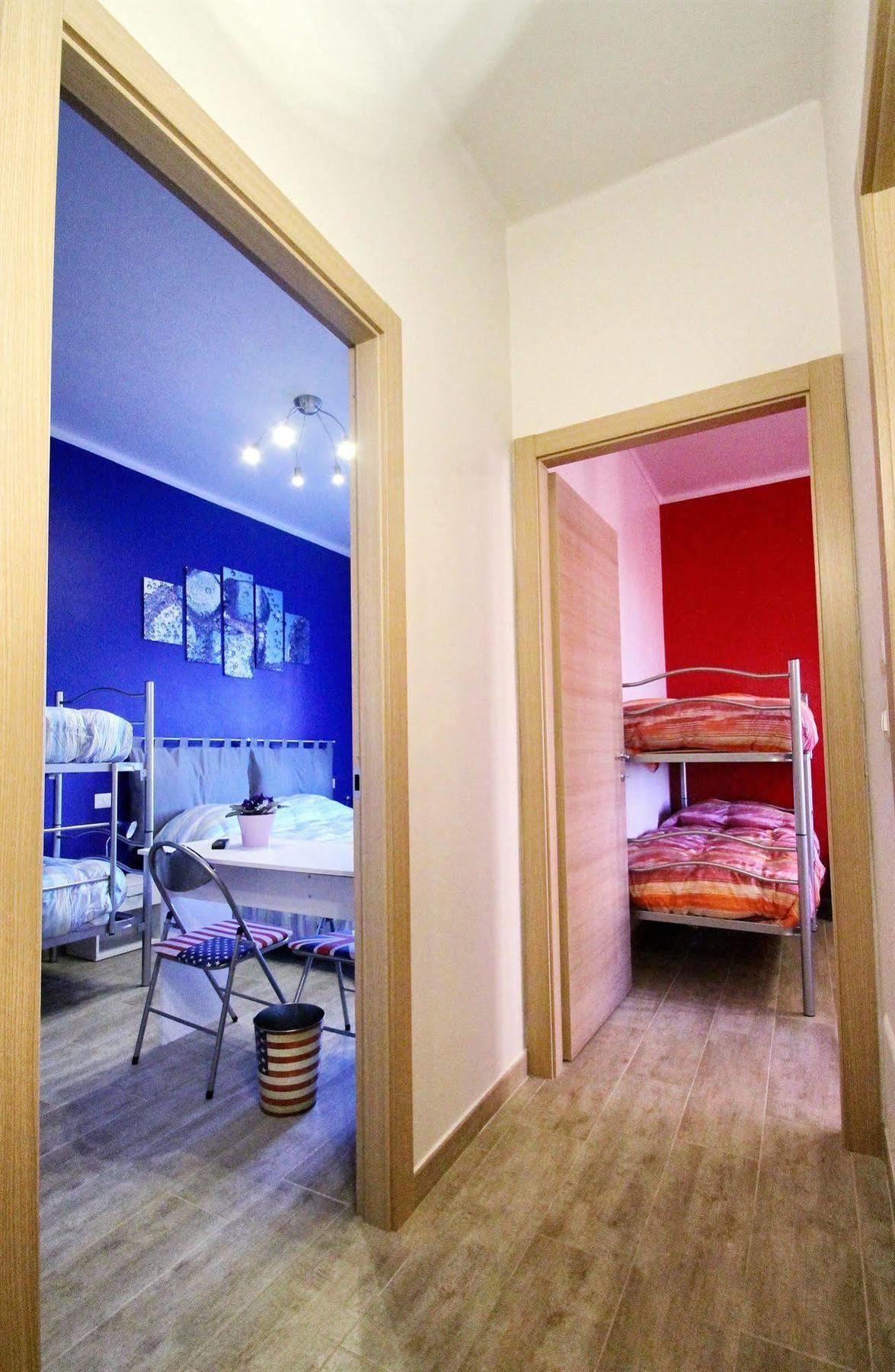 B&B Il Rosso E Il Blu Cuneo Exterior photo